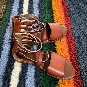 American eagle sandals